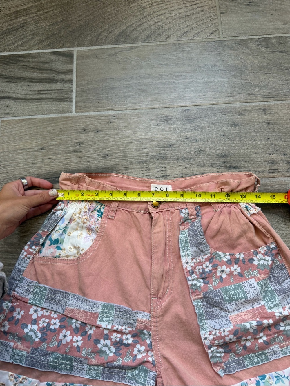 POL Pink Floral Patchwork Denim Style Shorts Size Small - Picture 6 of 10